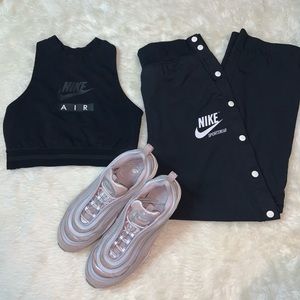 NIKE SPORTSWEAR SET